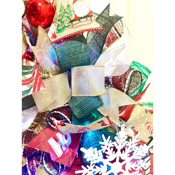 Handmade Christmas Gnome in Sleigh Holiday Ribbon Door Wreath 26 ins LED XLW3 - Picture 9 of 12